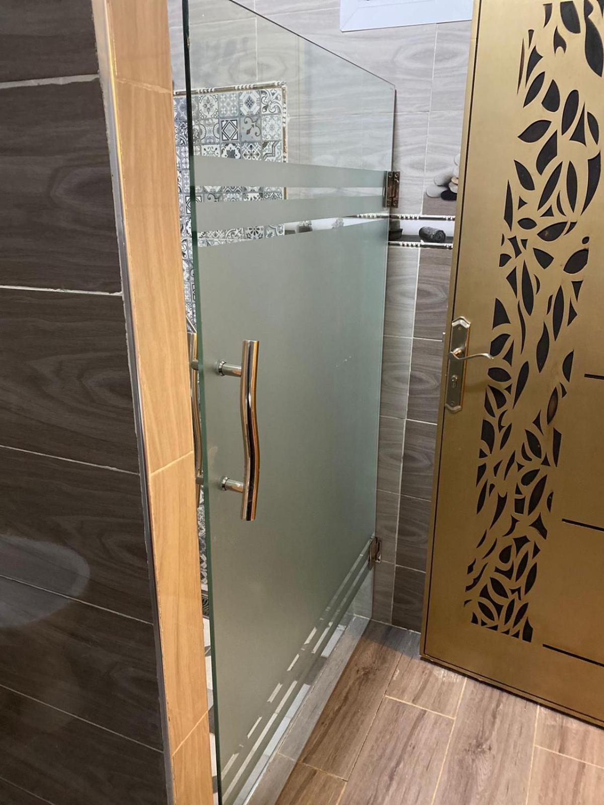 Appartement 3 Chambres Avec Balcon 丹吉尔 外观 照片