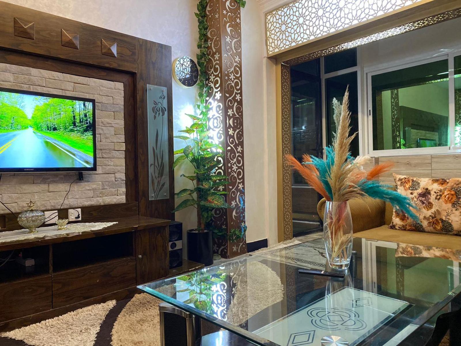Appartement 3 Chambres Avec Balcon 丹吉尔 外观 照片